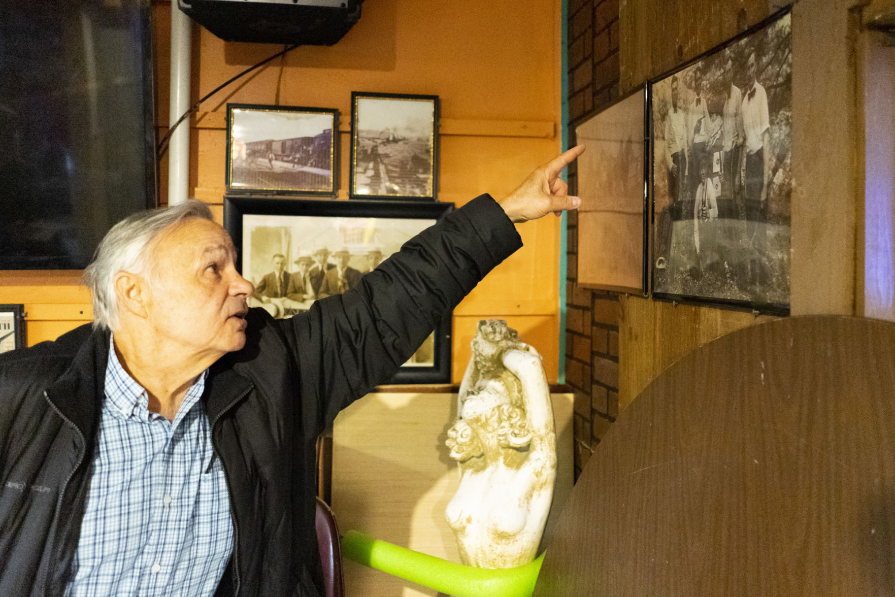As neighborhood bars disappear, Colesante’s taps its sense of community for survival
